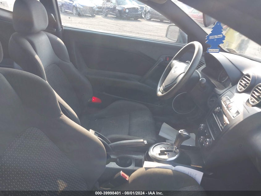 2008 Hyundai Tiburon Gs VIN: KMHHM66D08U283925 Lot: 39998401