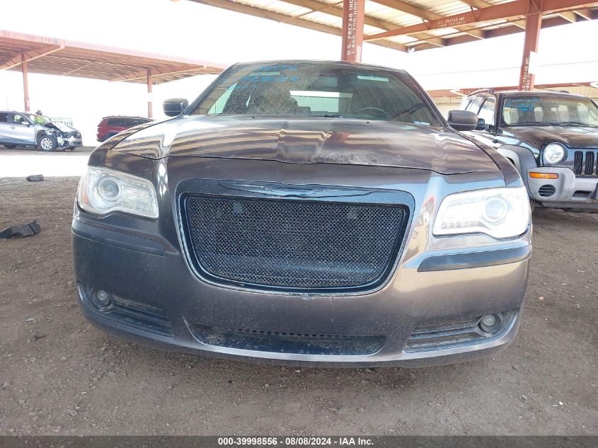 2014 Chrysler 300C John Varvatos Luxury Edition VIN: 2C3CCADG2EH140768 Lot: 39998556