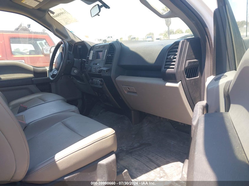 VIN 1FTMF1CB5KKE38796 2019 FORD F-150 XL