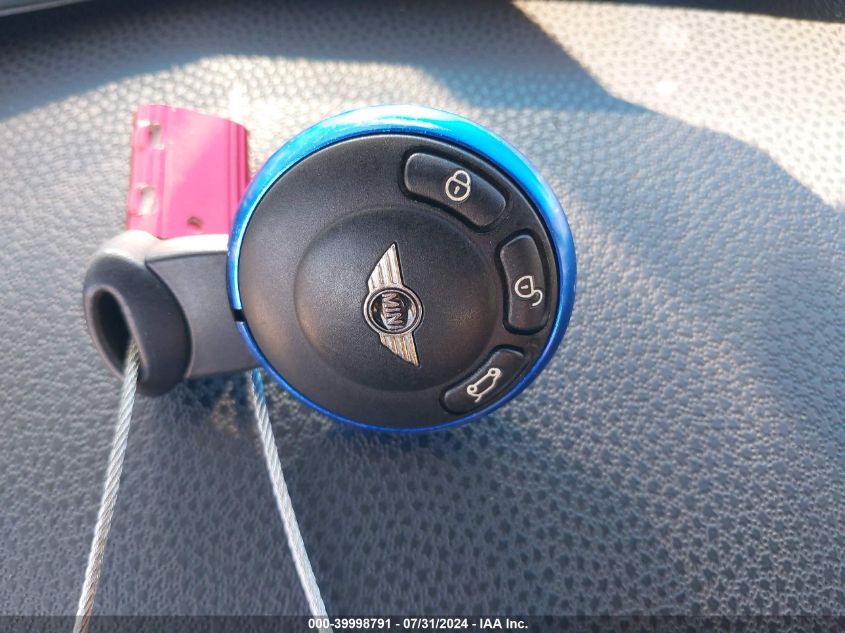 2010 Mini Cooper S VIN: WMWMF7C50ATZ72226 Lot: 39998791