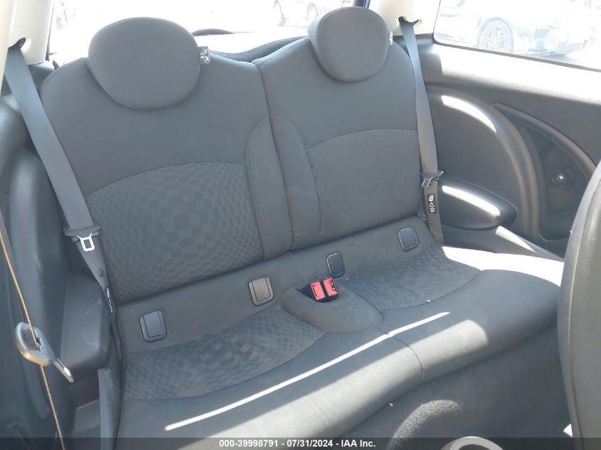 2010 Mini Cooper S VIN: WMWMF7C50ATZ72226 Lot: 39998791