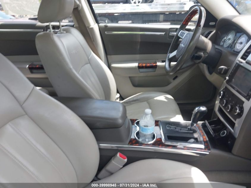 2009 Chrysler 300C Awd VIN: 2C3KK63T79H611927 Lot: 39998945