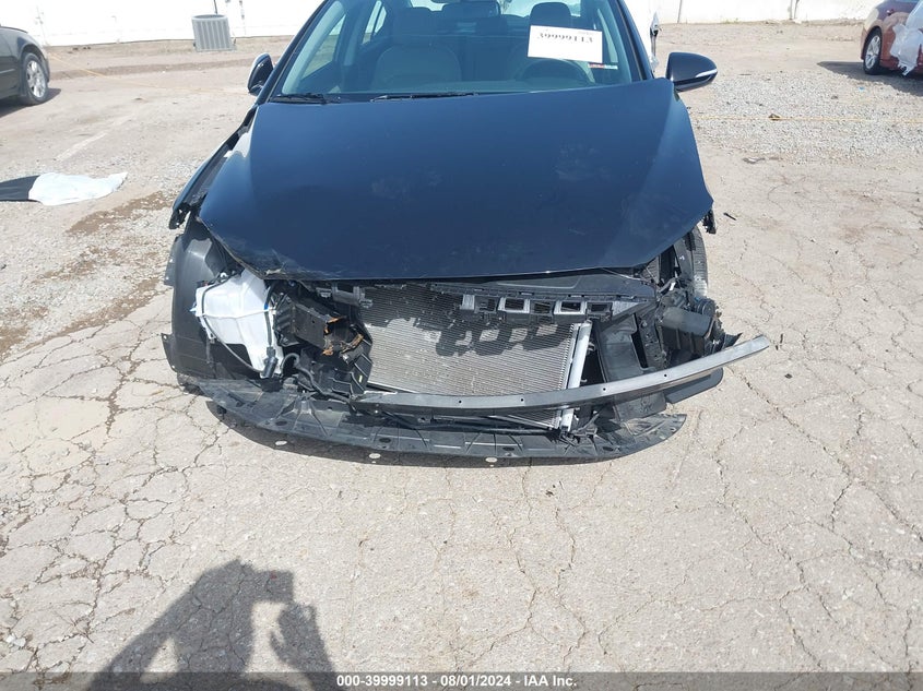 2017 HYUNDAI ELANTRA LIMITED - KMHD84LF1HU149728