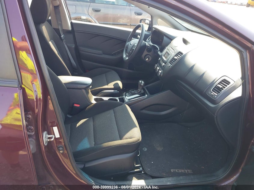 2017 KIA FORTE LX - 3KPFK4A73HE147939