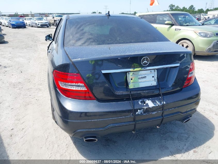 2012 Mercedes-Benz C 300 Luxury 4Matic/Sport 4Matic VIN: WDDGF8BB3CR198251 Lot: 39999637