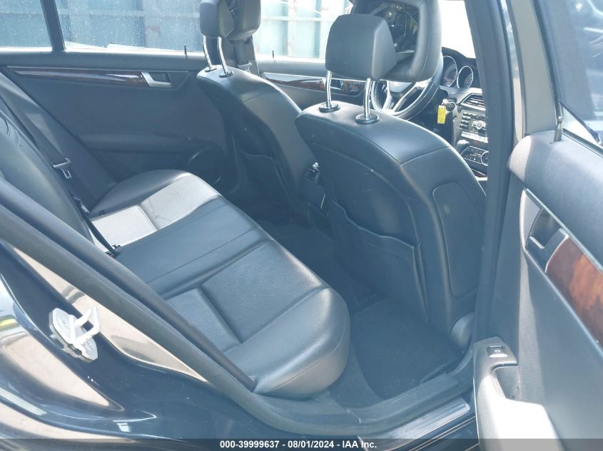 2012 Mercedes-Benz C 300 Luxury 4Matic/Sport 4Matic VIN: WDDGF8BB3CR198251 Lot: 39999637