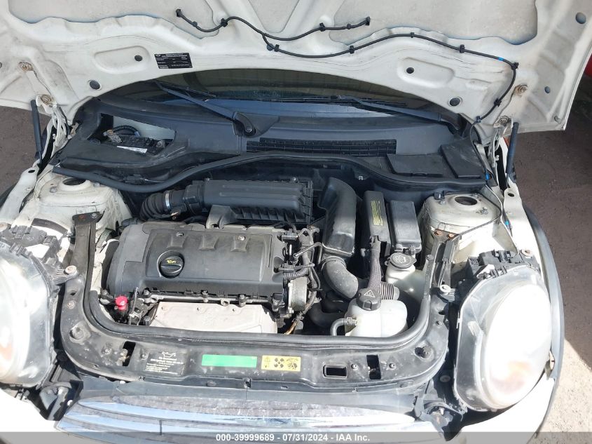 2009 Mini Cooper VIN: WMWMF33559TW70046 Lot: 39999689