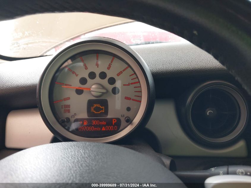 2009 Mini Cooper VIN: WMWMF33559TW70046 Lot: 39999689