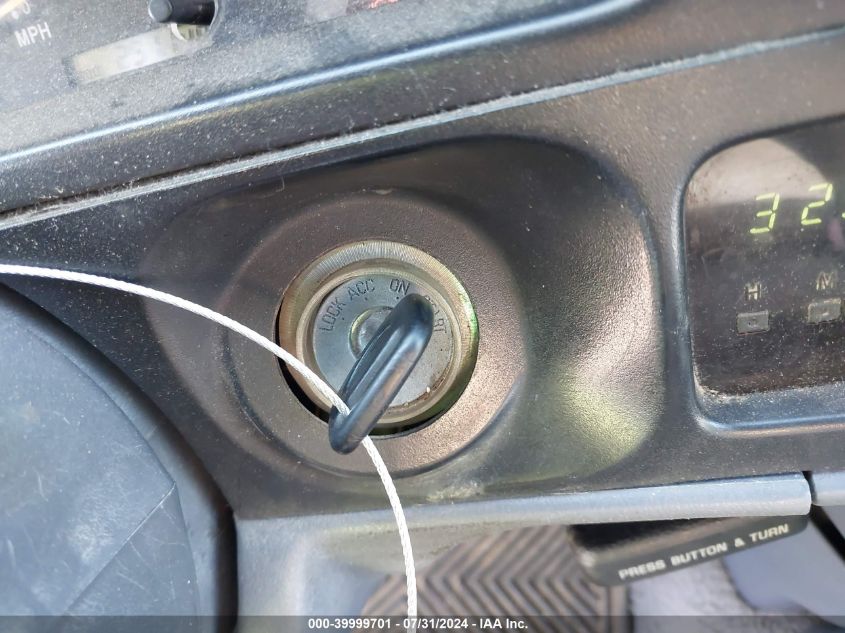 1998 Toyota Tacoma Xtracab VIN: 4TAWM72N2WZ052830 Lot: 39999701