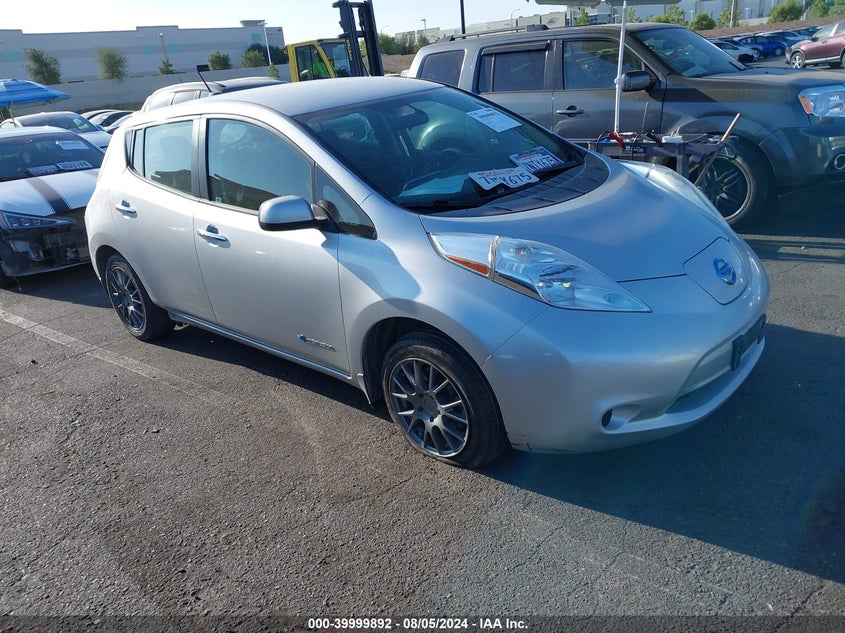 2015 Nissan Leaf S VIN: 1N4AZ0CP2FC332411 Lot: 39999892