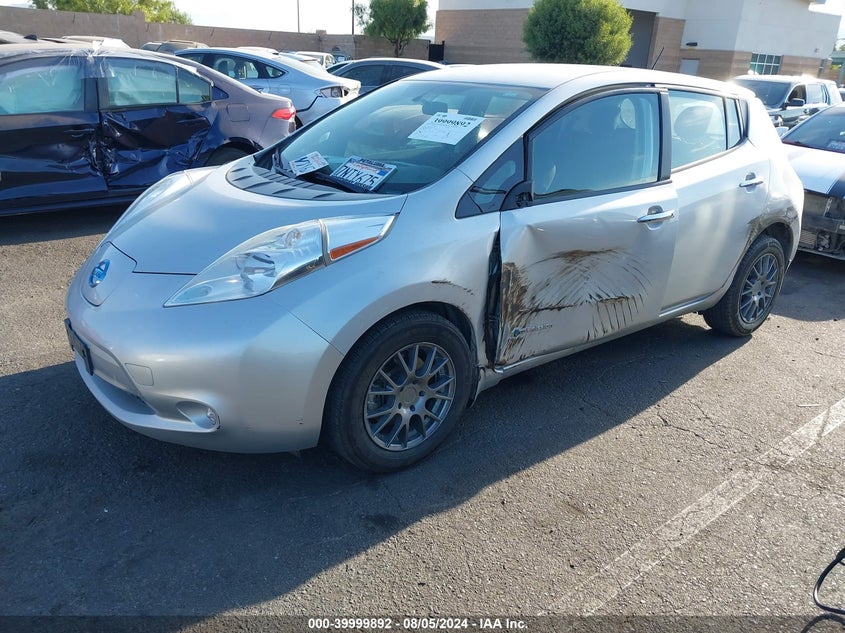 2015 Nissan Leaf S VIN: 1N4AZ0CP2FC332411 Lot: 39999892
