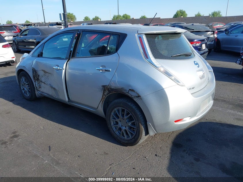 2015 Nissan Leaf S VIN: 1N4AZ0CP2FC332411 Lot: 39999892