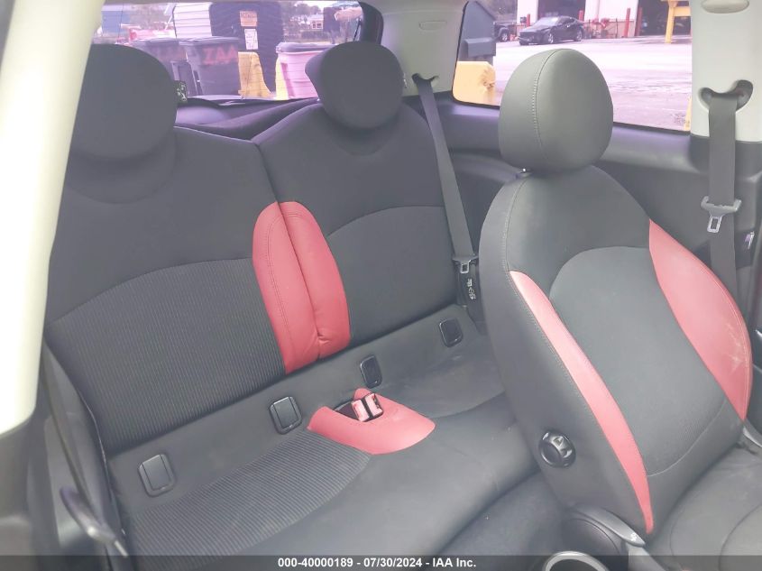 2010 Mini Cooper VIN: WMWMF3C51ATU77333 Lot: 40000189