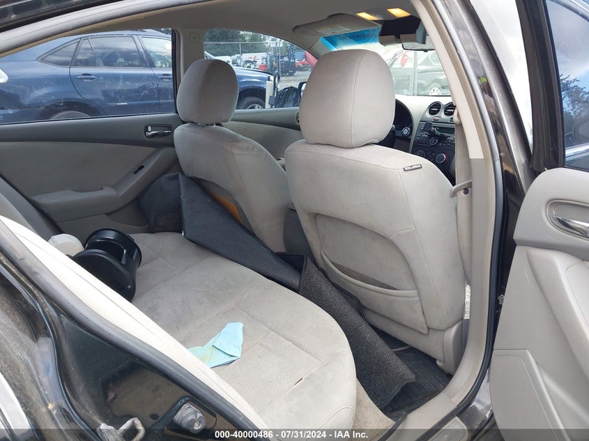 2010 Nissan Altima S VIN: 1N4AL2AP8AN460214 Lot: 40000486