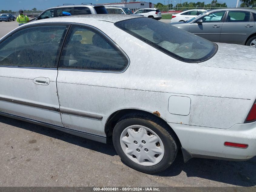 1996 Honda Accord Lx VIN: 1HGCD7132TA010015 Lot: 40000491