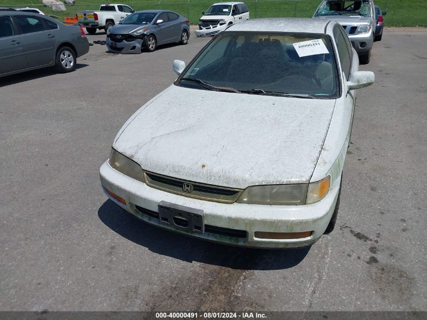 1996 Honda Accord Lx VIN: 1HGCD7132TA010015 Lot: 40000491