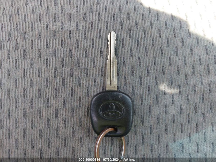 2003 Toyota Camry Le V6 VIN: 4T1BF30KX3U566640 Lot: 40000615