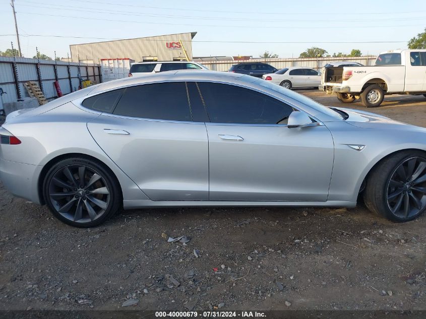 2016 Tesla Model S 60D/70D/75D/85D/90D VIN: 5YJSA1E23GF144109 Lot: 40000679