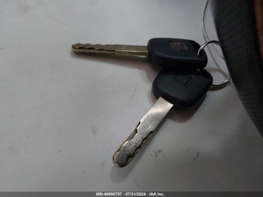 2002 Honda Cr-V Lx VIN: JHLRD68422C006165 Lot: 40000757