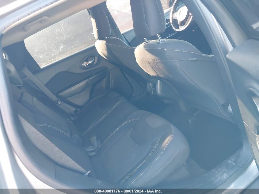 2015 Jeep Cherokee Latitude VIN: 1C4PJMCB1FW733793 Lot: 40001176