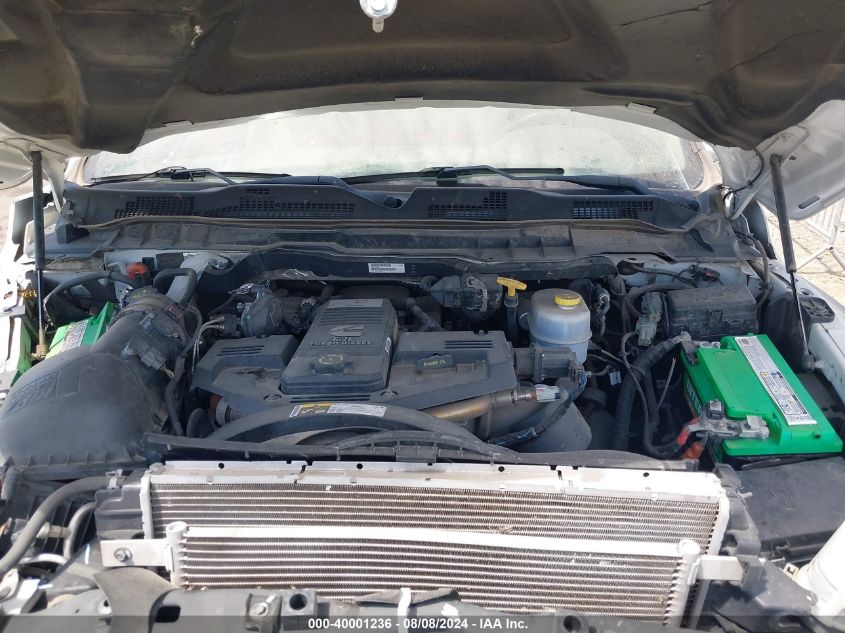 2018 Ram 3500 Tradesman Regular Cab 4X2 8' Box VIN: 3C63RPAL2JG372139 Lot: 40001236