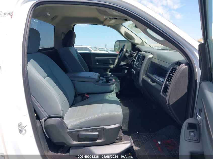 2018 Ram 3500 Tradesman Regular Cab 4X2 8' Box VIN: 3C63RPAL2JG372139 Lot: 40001236