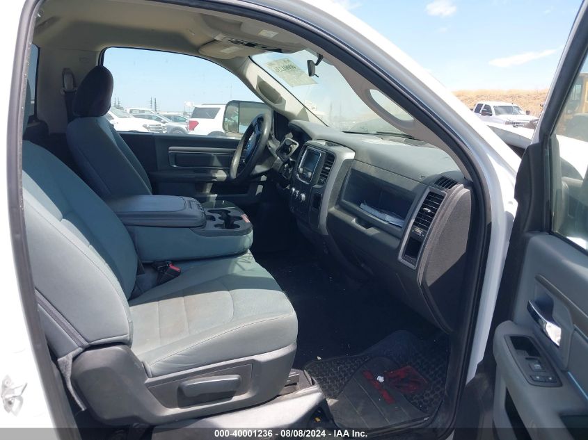 2018 Ram 3500 Tradesman Regular Cab 4X2 8' Box VIN: 3C63RPAL2JG372139 Lot: 40001236