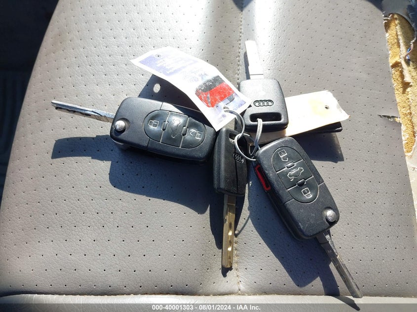 2001 Audi A4 1.8T Avant Quattro VIN: WAUKC68D71A114225 Lot: 40001303