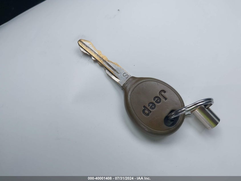 2014 Jeep Compass Sport VIN: 1C4NJCBA2ED721141 Lot: 40001408