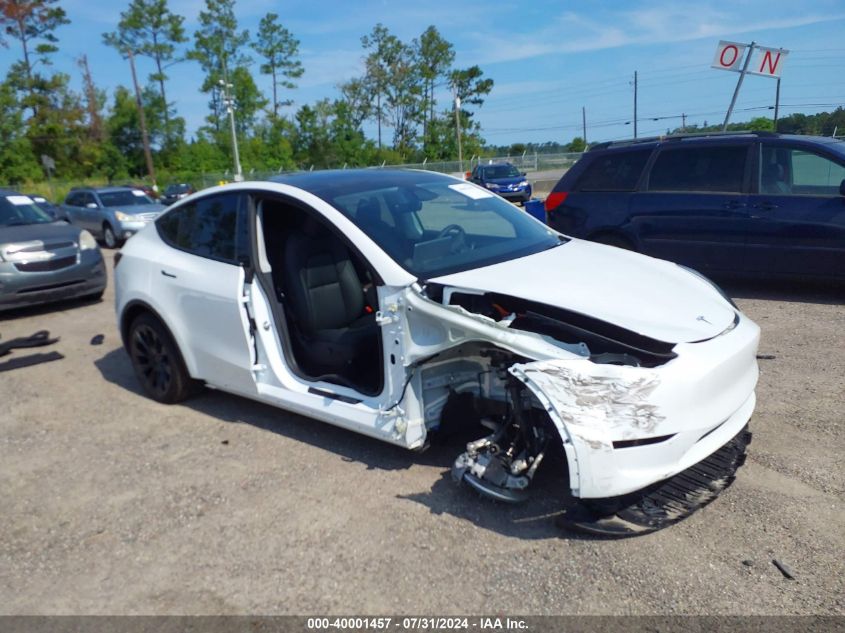 2024 TESLA MODEL Y LONG RANGE DUAL MOTOR ALL-WHEEL DRIVE - 7SAYGDEE0RA260570