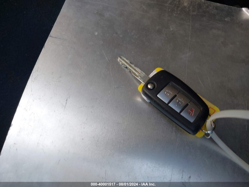 2016 NISSAN ROGUE S - KNMAT2MT6GP690771