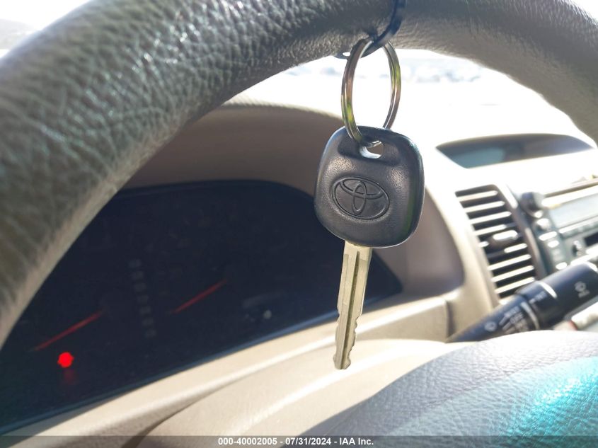 2005 Toyota Camry Xle VIN: 4T1BE32K75U428041 Lot: 40002005