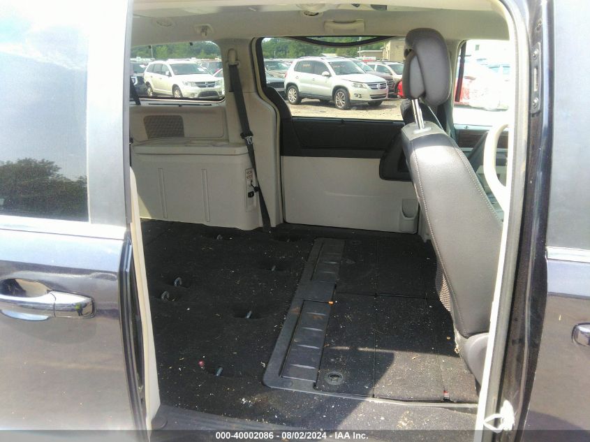 2010 Chrysler Town & Country Touring Plus VIN: 2A4RR8D11AR320525 Lot: 40002086