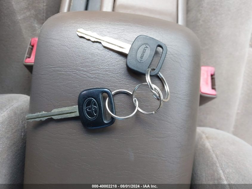 1999 Toyota Camry Le VIN: JT2BG28K7X0327343 Lot: 40002218