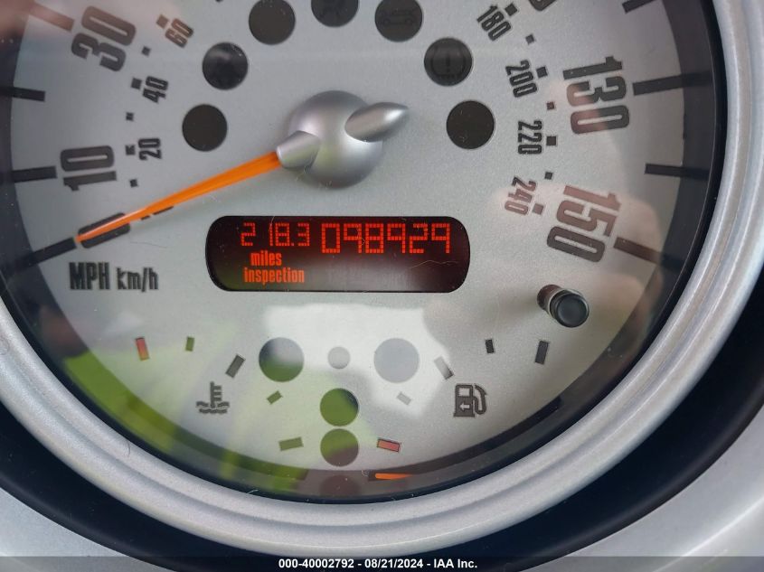 2002 Mini Cooper VIN: WMWRC33482TC31499 Lot: 40002792