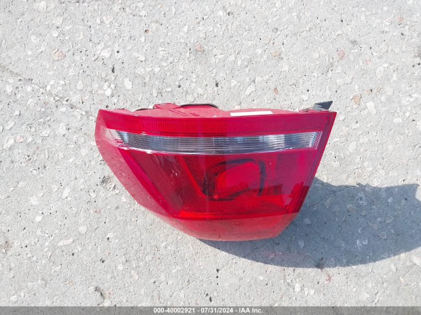 2015 Volkswagen Passat 2.0L Tdi Se VIN: 1VWBV7A37FC084687 Lot: 40002921