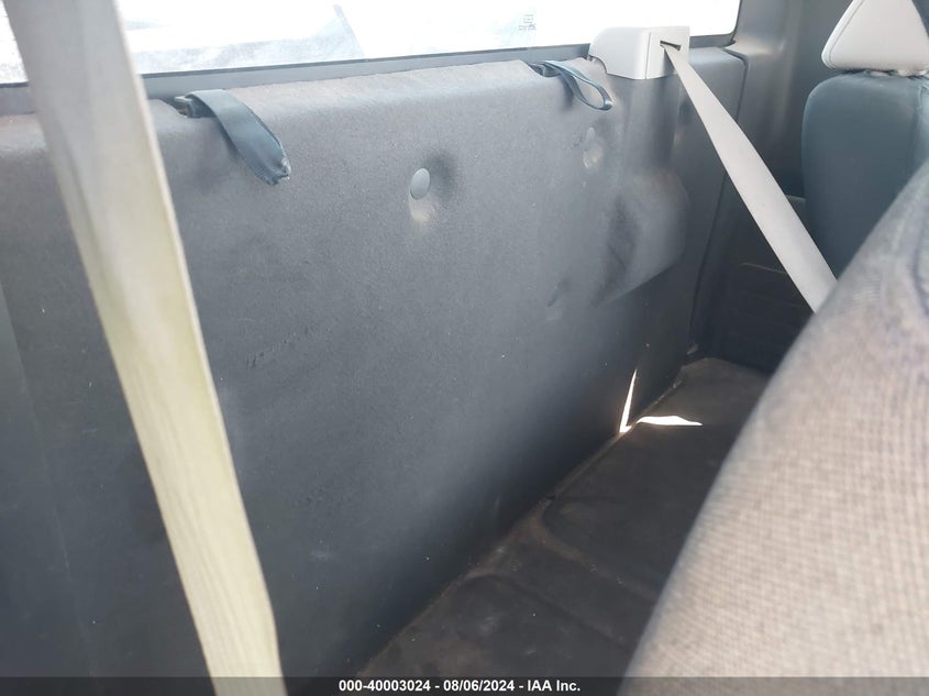 2010 Ford F150 VIN: 1FTMF1CW2AKA98301 Lot: 40003024