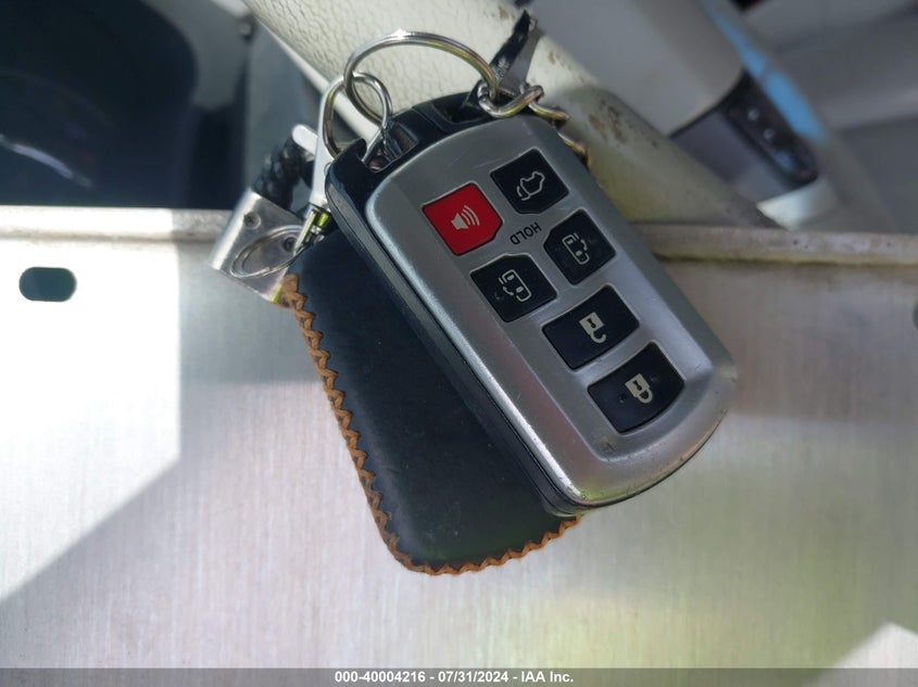 2011 Toyota Sienna Xle V6 VIN: 5TDYK3DC6BS005271 Lot: 40004216