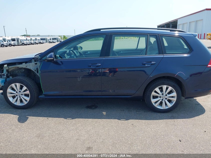 2017 VOLKSWAGEN GOLF SPORTWAGEN TSI S - 3VWU17AU2HM530579