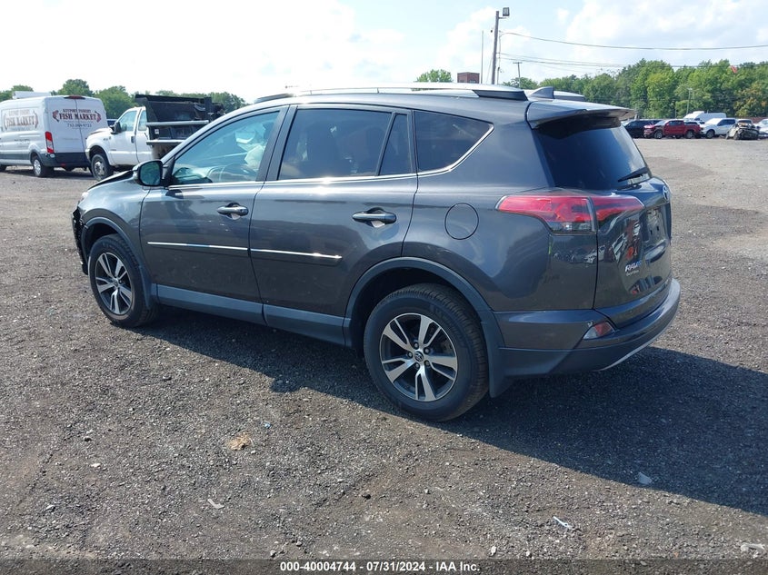2018 TOYOTA RAV4 XLE - 2T3RFREV2JW801038