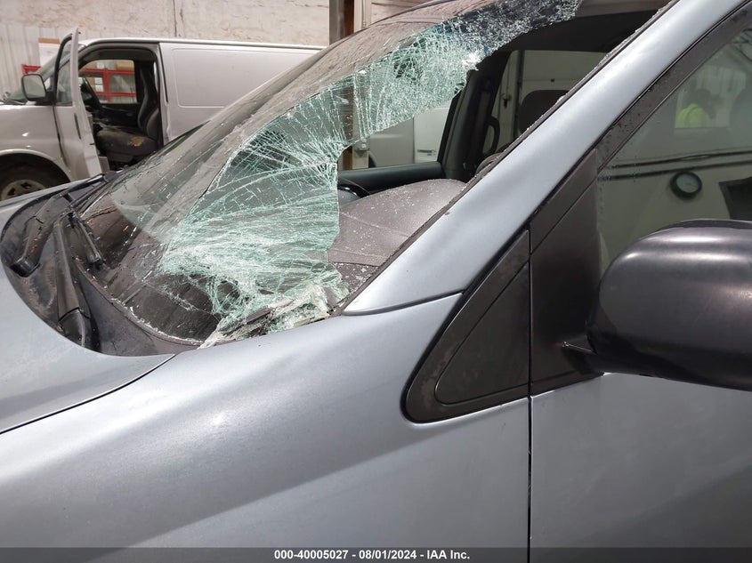 2004 Toyota Sienna Le VIN: 5TDBA23C44S019063 Lot: 40005027