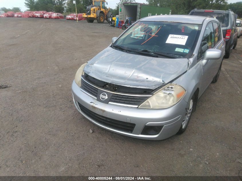 2009 Nissan Versa 1.8S VIN: 3N1BC13E89L438233 Lot: 40005244