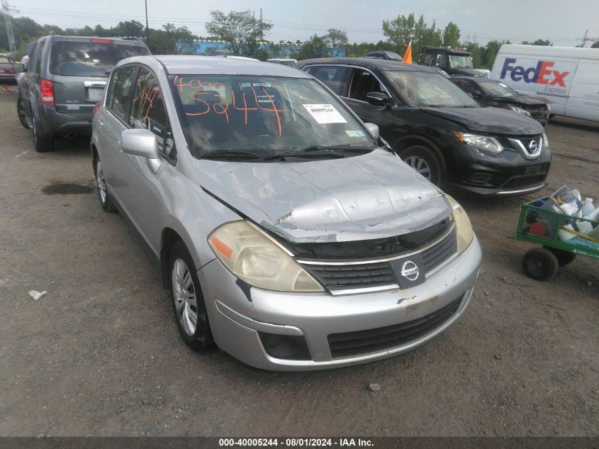 2009 Nissan Versa 1.8S VIN: 3N1BC13E89L438233 Lot: 40005244