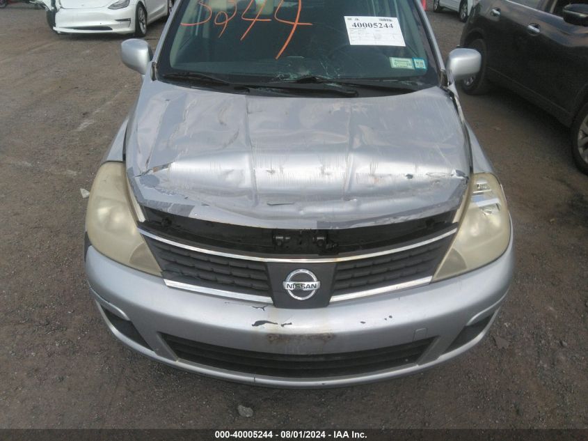 2009 Nissan Versa 1.8S VIN: 3N1BC13E89L438233 Lot: 40005244