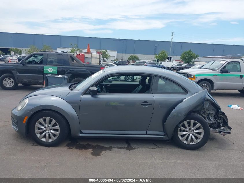 2017 Volkswagen Beetle #Pinkbeetle/1.8T Classic/1.8T S VIN: 3VWF17AT2HM624560 Lot: 40005494