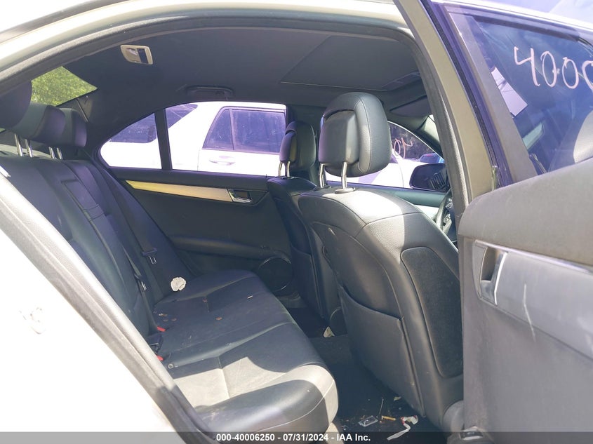 2008 Mercedes-Benz C 300 Luxury 4Matic/Sport 4Matic VIN: WDDGF81X78F105835 Lot: 40006250