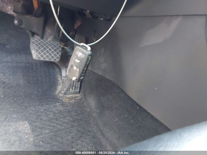 2015 Volkswagen Passat 1.8T Limited Edition VIN: 1VWAT7A30FC109768 Lot: 40006501