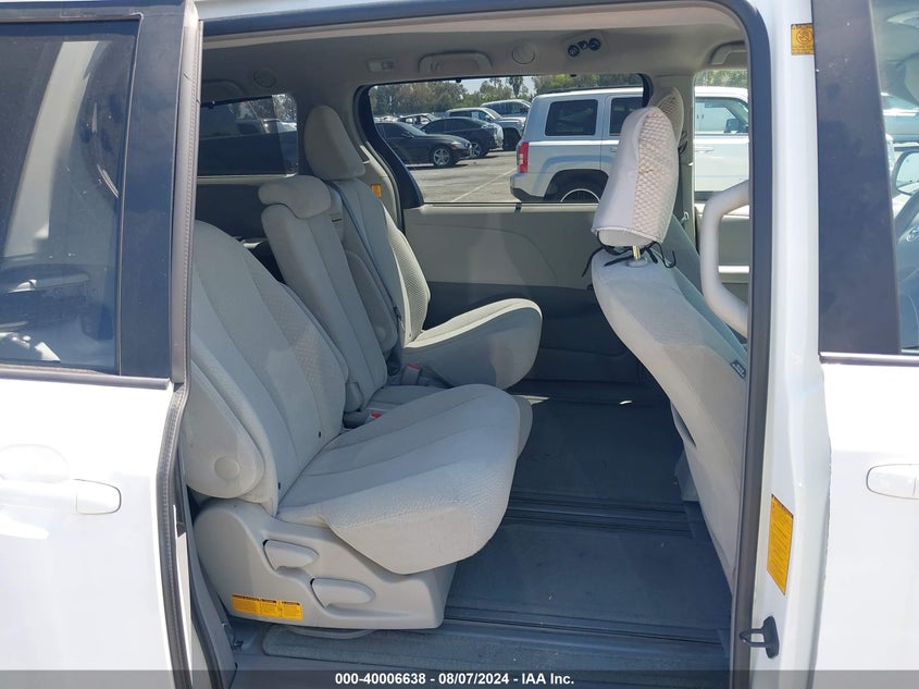 2011 Toyota Sienna Le V6 VIN: 5TDKK3DCXBS082358 Lot: 40006638