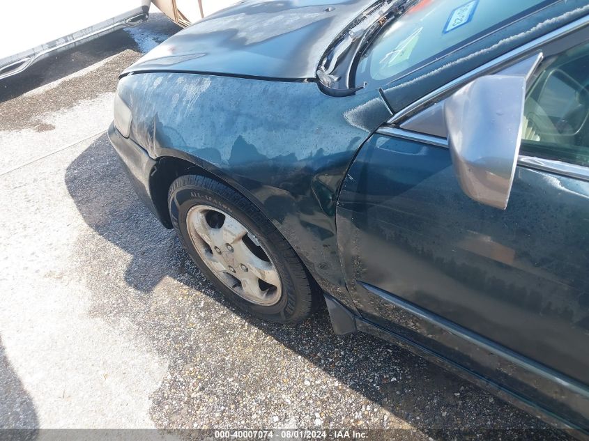 2000 Honda Accord 2.3 Ex VIN: 1HGCG5652YA117353 Lot: 40007074