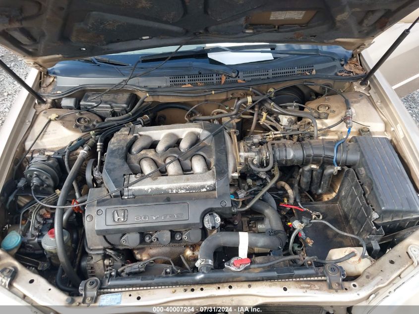 2000 Honda Accord 3.0 Ex VIN: 1HGCG1658YA084268 Lot: 40007254